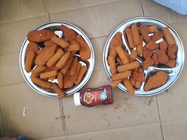 चिकन नगेट और फिलेट्स
